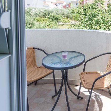 Apartments Dovana Каштела Екстер'єр фото