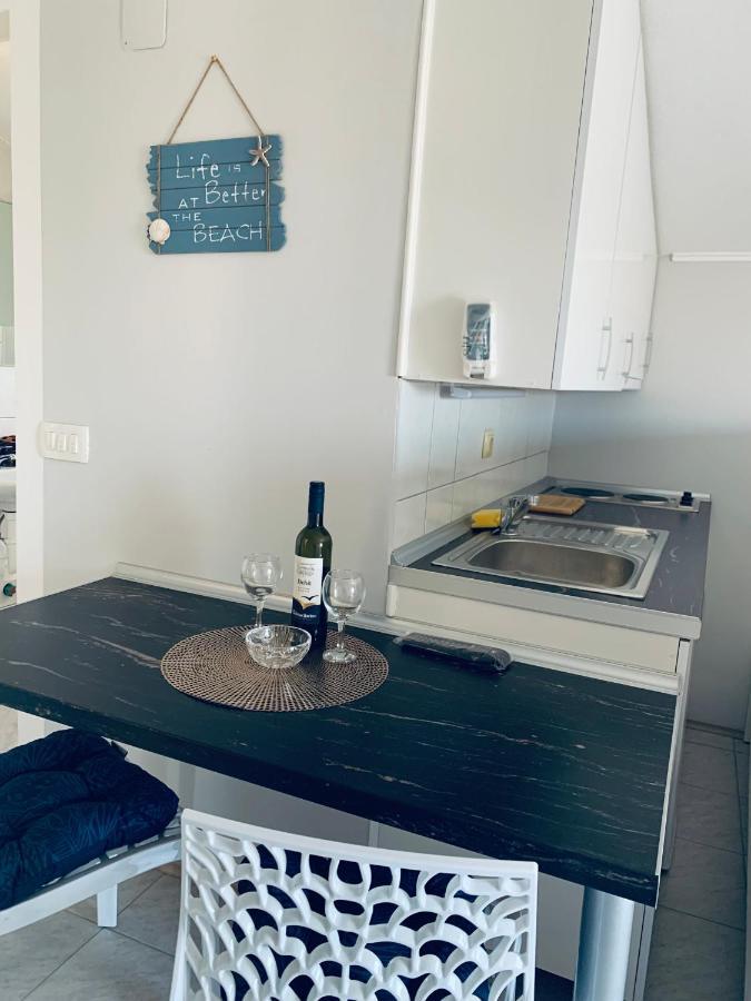 Apartments Dovana Каштела Екстер'єр фото