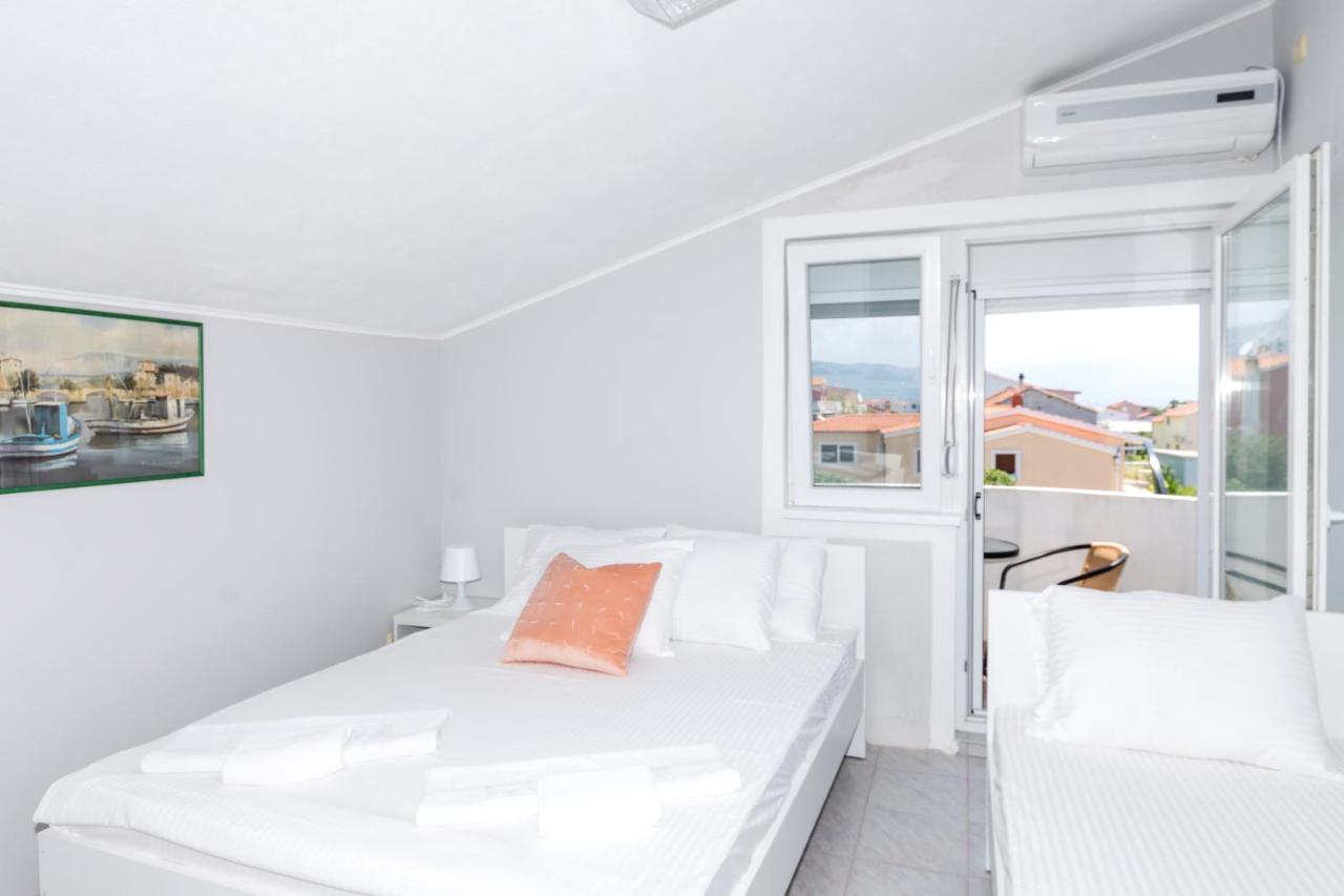 Apartments Dovana Каштела Екстер'єр фото